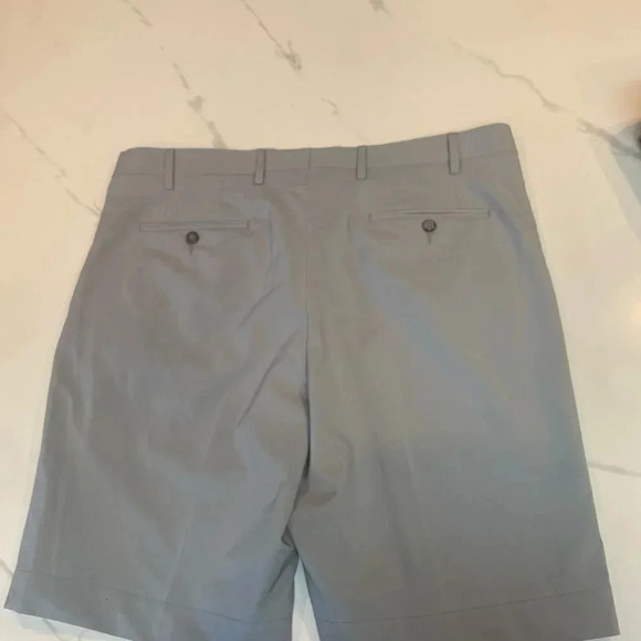 Berle Mens Shorts Vintage Grey Flat Front 8" Inseam EUC Size 40 Waist - Picture 6 of 8